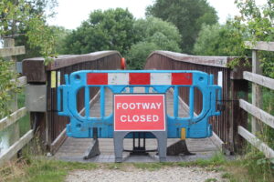 Black Potts footbridge closed!